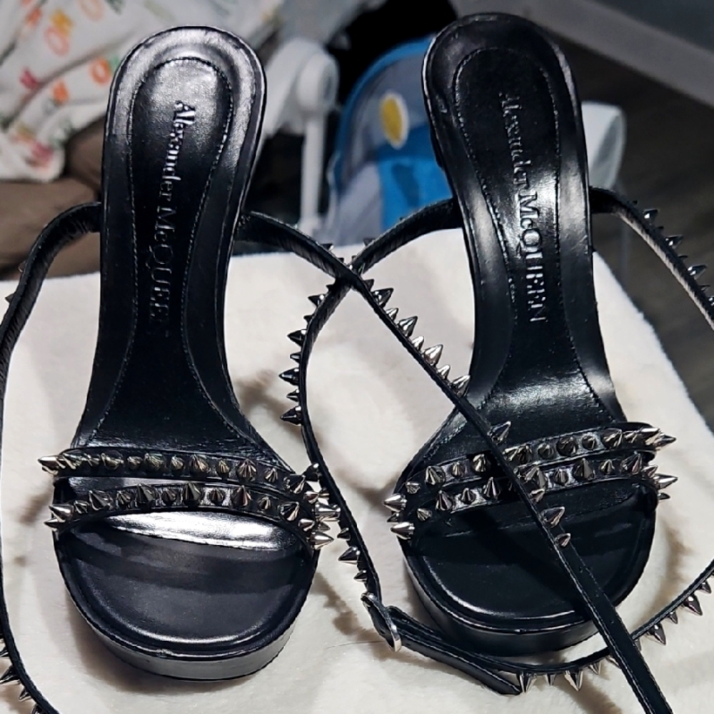 Alexander McQueen Black Studded Women's Heels size 38.5 (8.5 us)